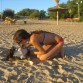 con una perrita que encontre en la playa.