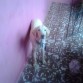 Modelando en el porche de la casa