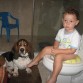 Entrenando para ir al baño....... acompañado por su guardaespaldas!!!!!!