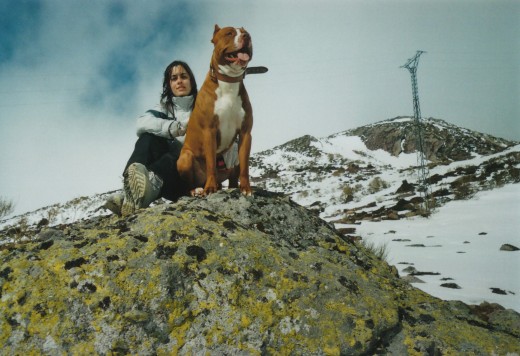 esta foto esta hecha en alto campo,y esta la niña de mis ojos,LA QUE MAS QUIERO,y la bestia,JEJEJE,